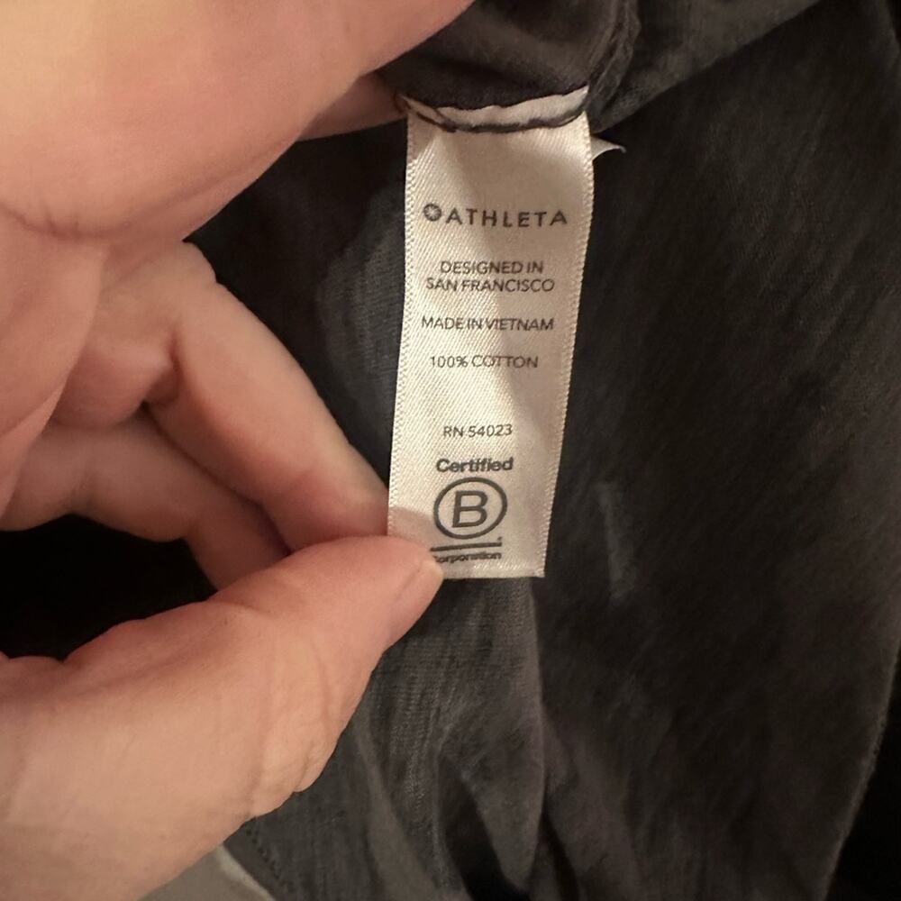 Athleta‎ Daily Camo Crew Neck Short Sleeve Tee Shirt  Size Medium - Picture 3 of 4